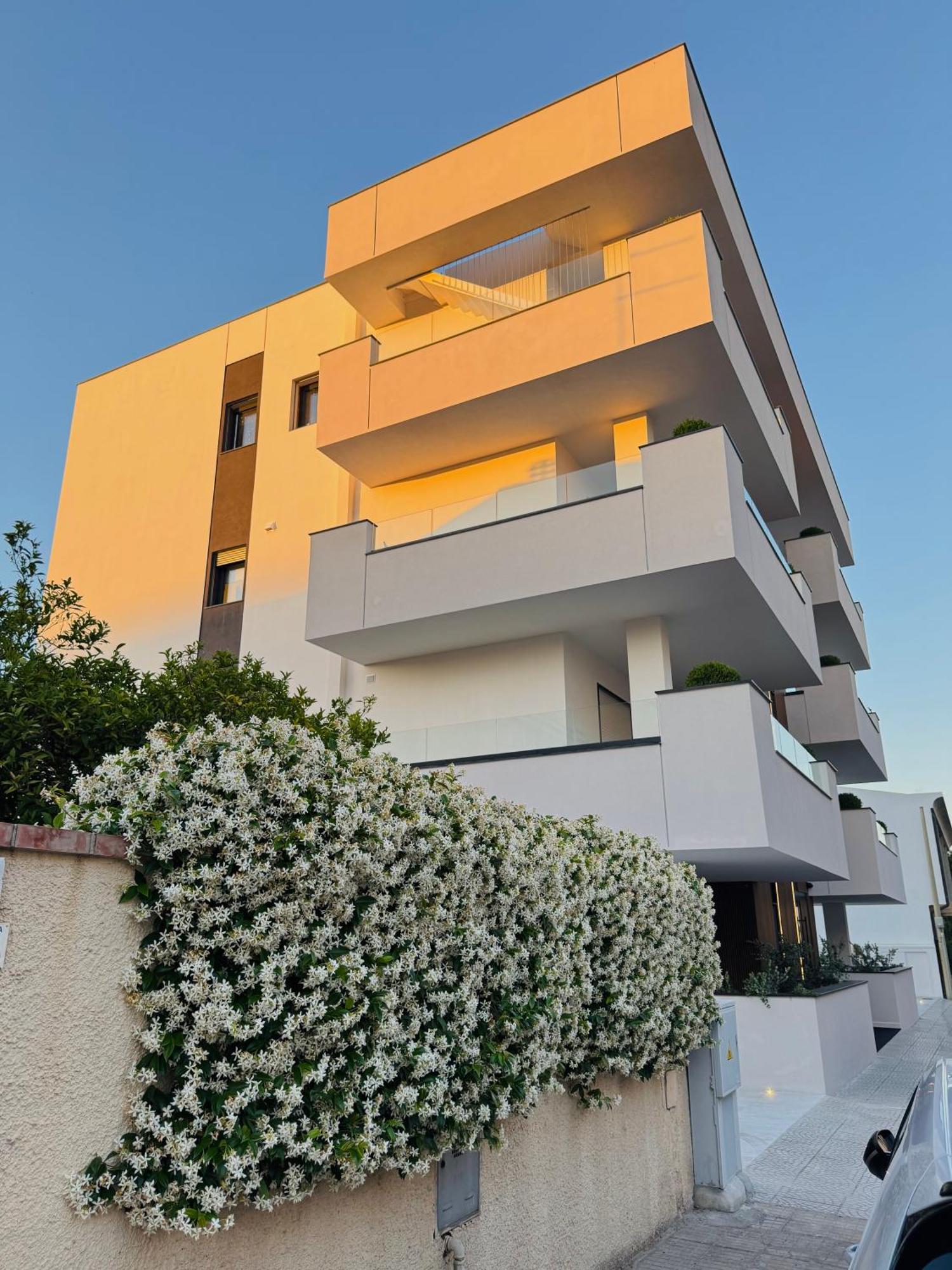 Luxury Newly Build 1br Azulis#5 - Lift - Terrace - Free Parking *