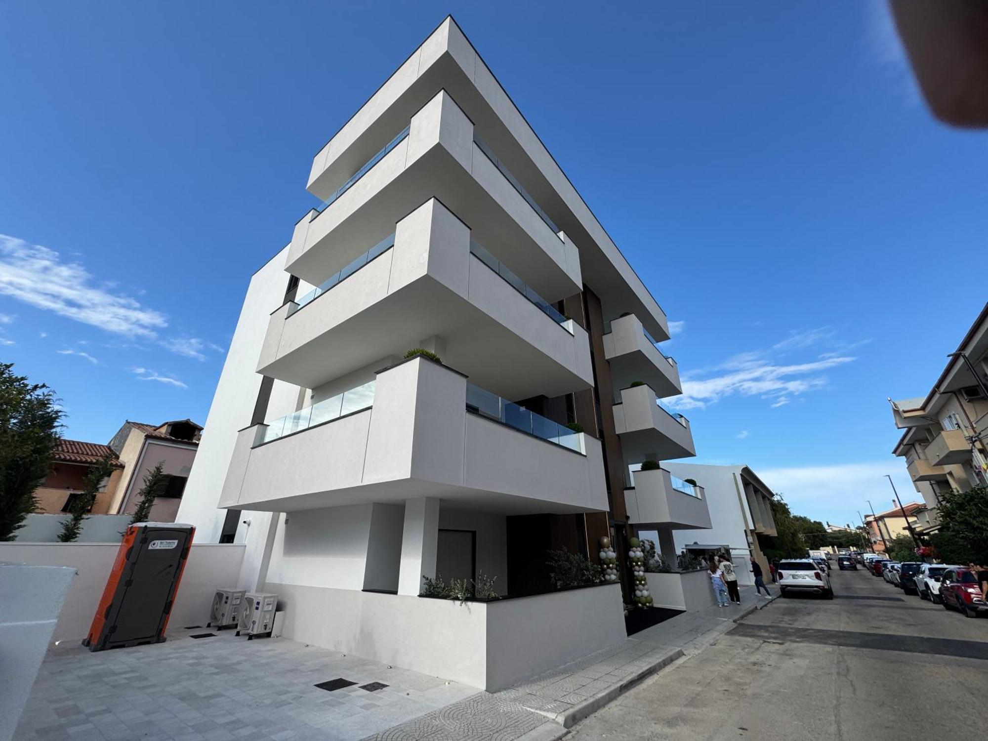 Luxury Newly Build 1br Azulis#5 - Lift - Terrace - Free Parking Apartment *